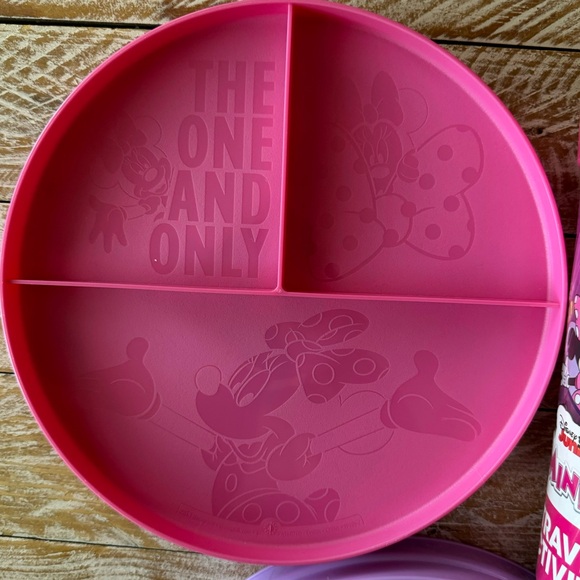 💖Minnie Mouse Plates & Travel Activity Cup💖 NWT - Picture 6 of 8